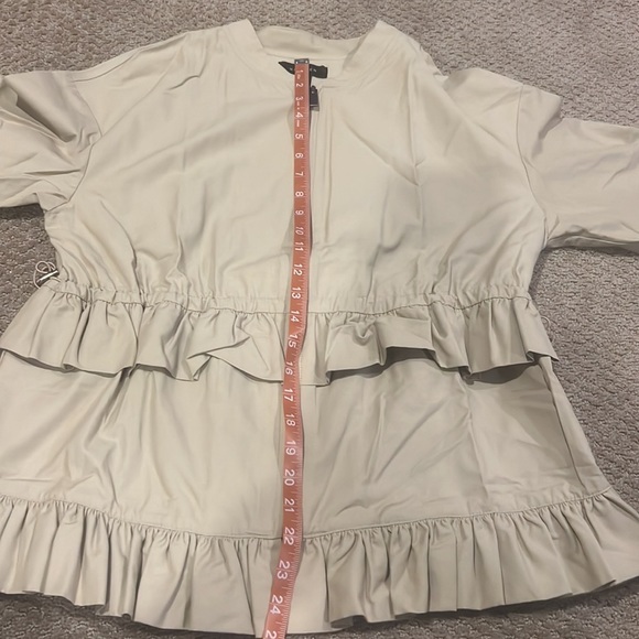 Halogen Zipper Front Ruffle Bell Sleeve Tan Blazer Jacket -Size M boho casual - Picture 7 of 7